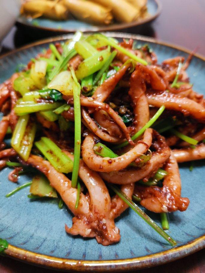 香辣鱿鱼须 赛过铁板的味道