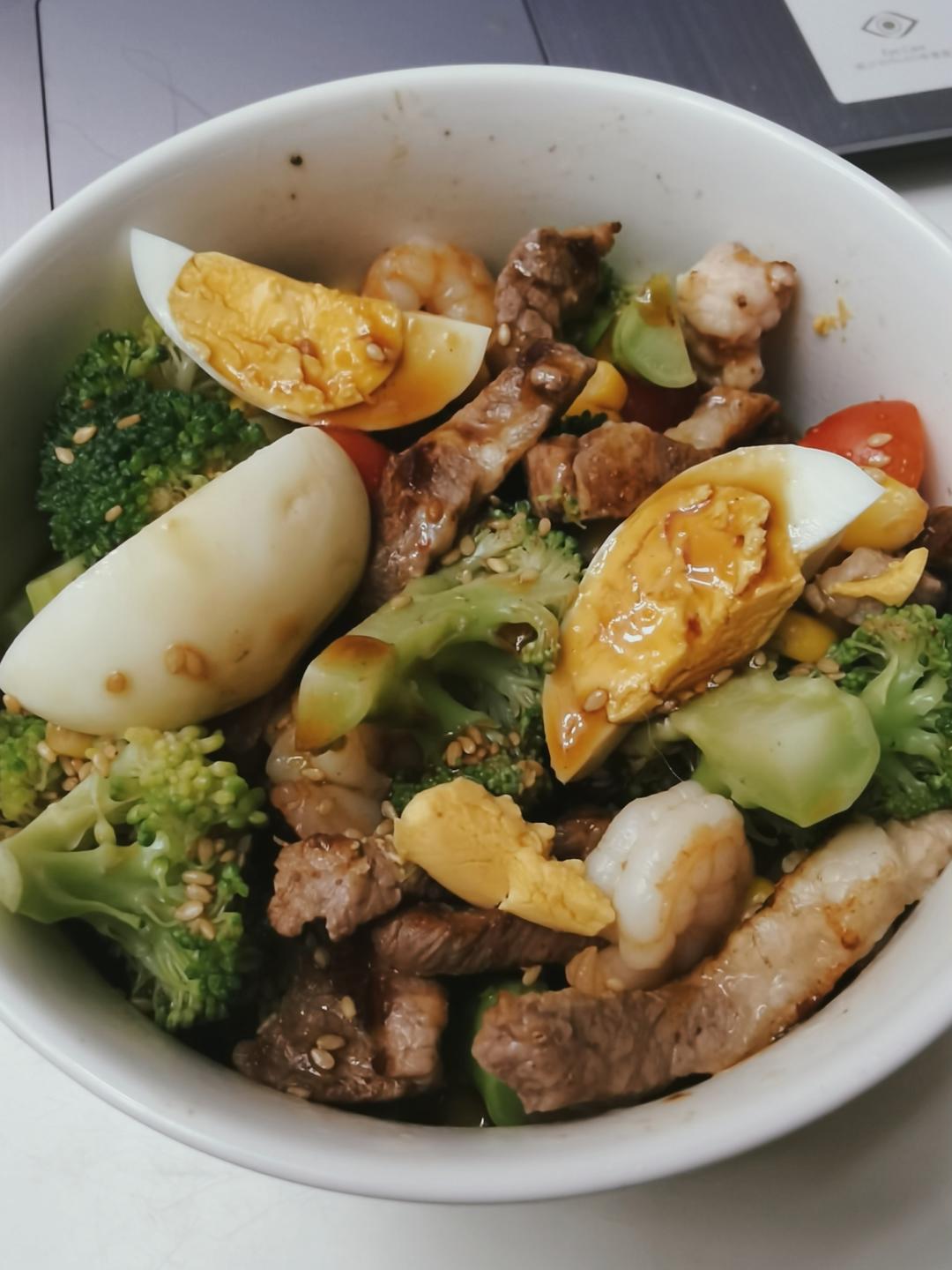 减脂餐|低卡饱腹牛排时蔬沙拉🥗好吃哭了