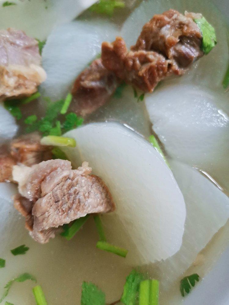 牛肉萝卜汤