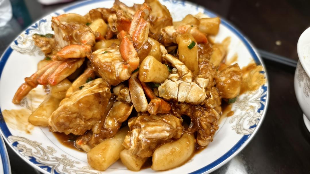 梭子蟹炒年糕～标准的江浙菜