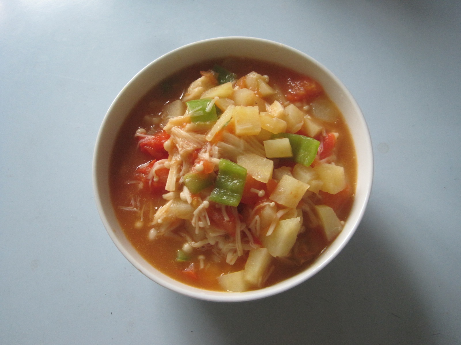 番茄土豆金针汤的做法