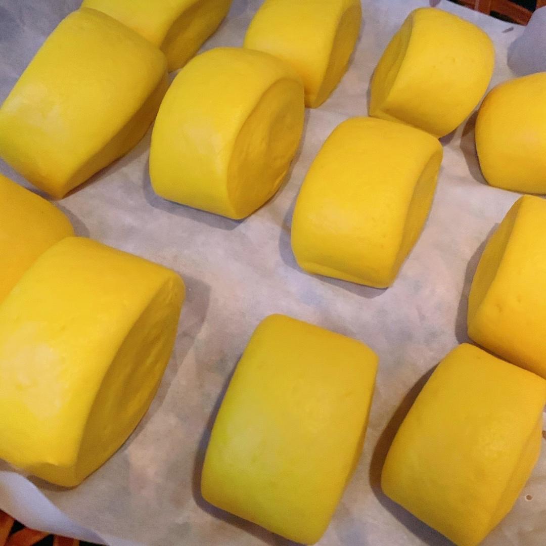 新手也可以--详解如何做出人见人爱、金黄的南瓜馒头