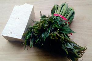 香椿芽拌豆腐的做法 步骤1