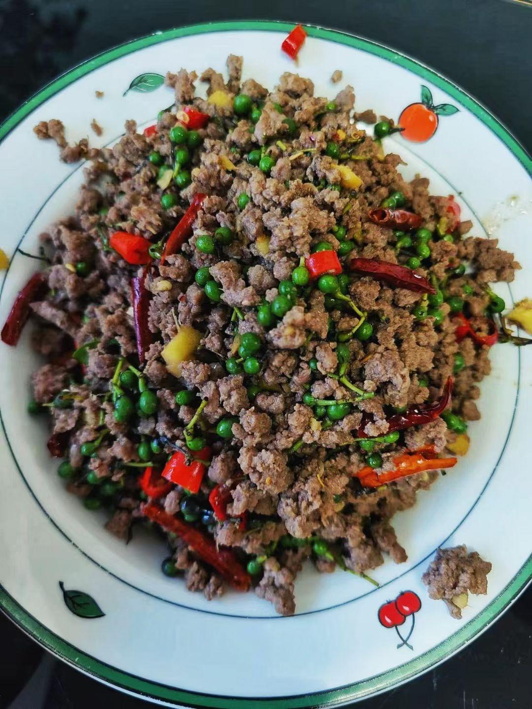 山胡椒（木姜子）炒牛肉