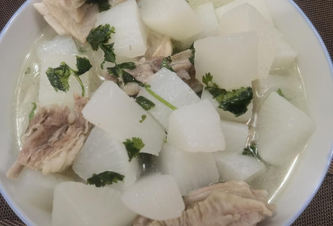 羊肉炖白萝卜