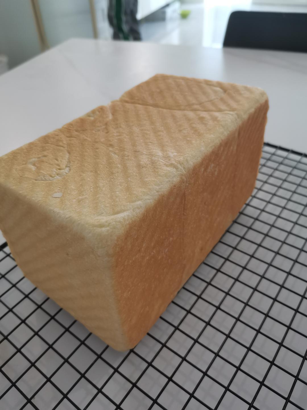 奶油吐司，鲜奶奶油嫩白吐司
