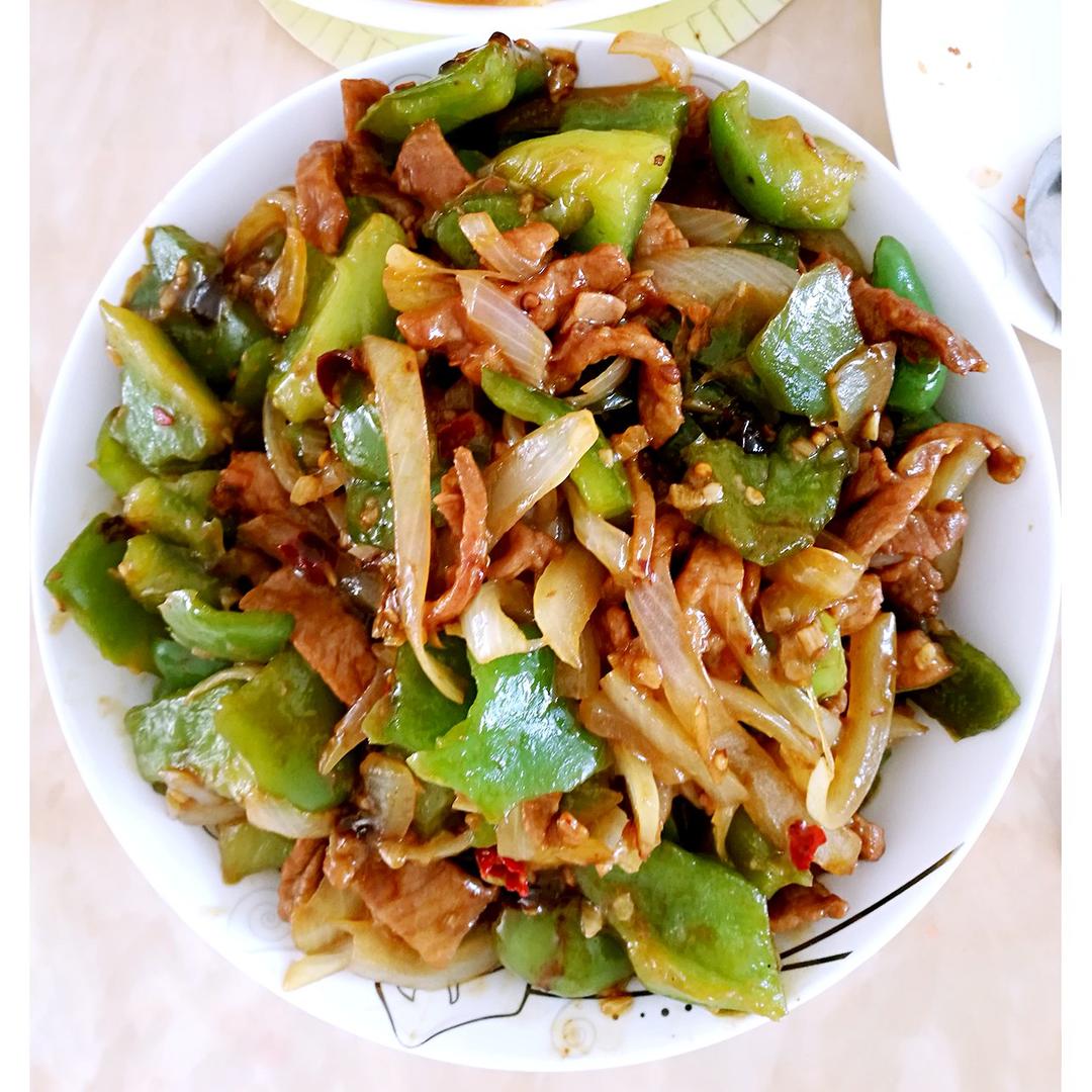 洋葱青椒炒肉丝