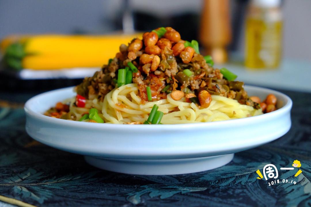 肉末酸豆角红油拌面【食材包操作说明】