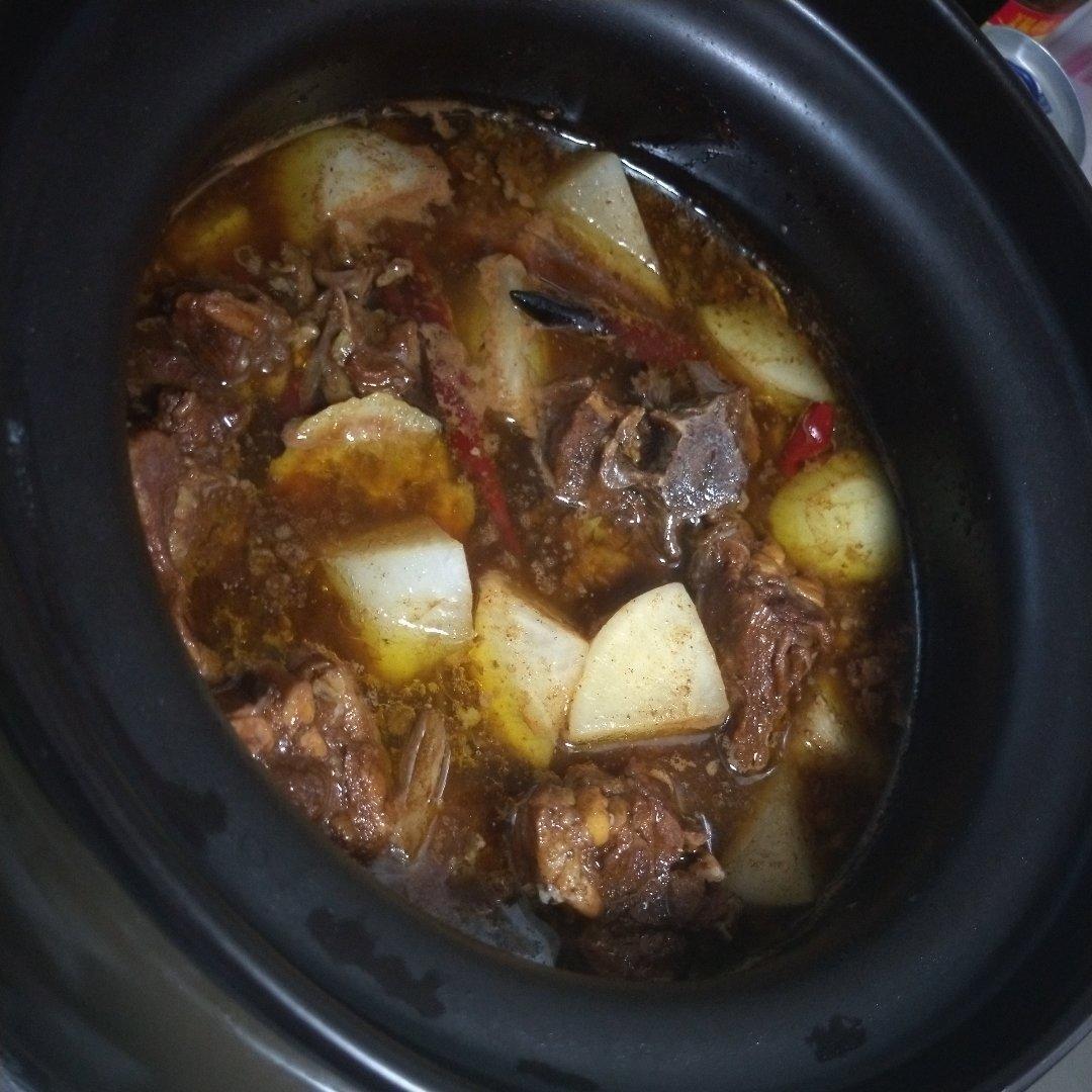 红烧羊肉萝卜煲