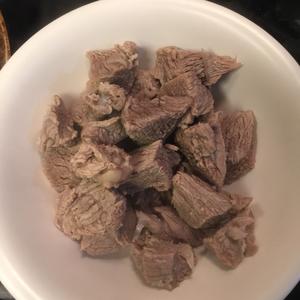 红烧牛肉炖胡萝卜土豆的做法 步骤5