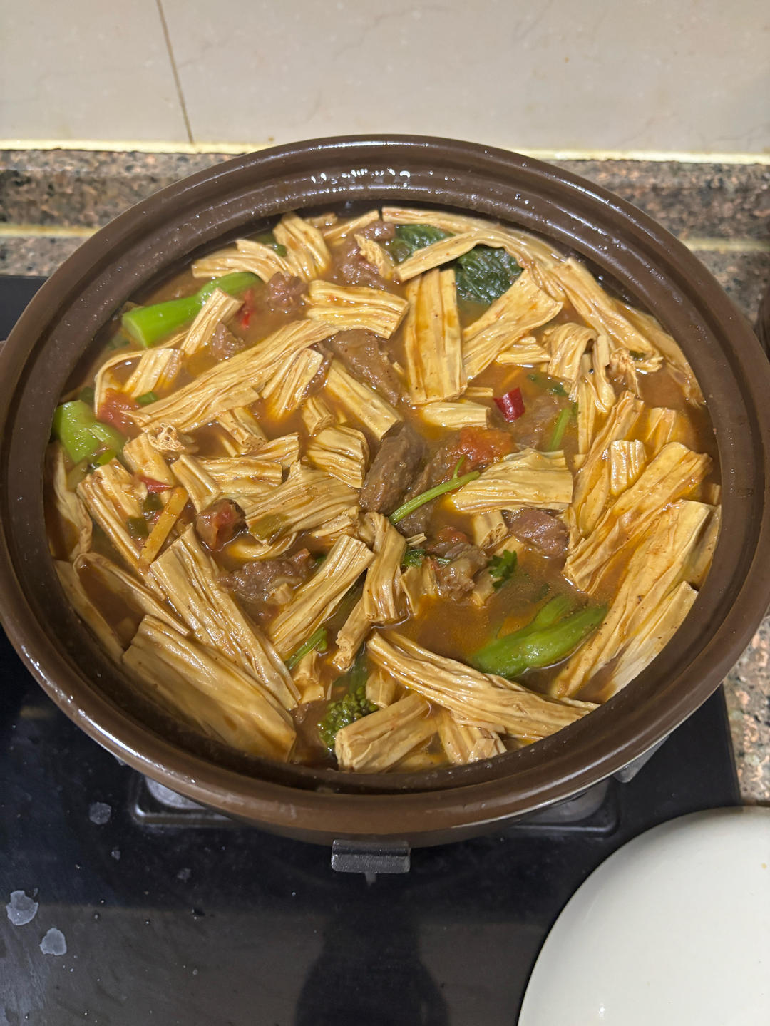 牛肉腐竹番茄煲