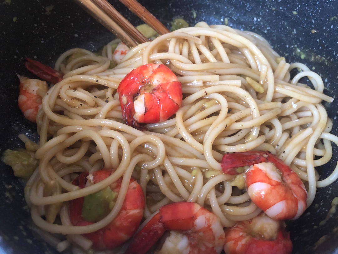 虾仁牛油果意大利面—健身减脂餐