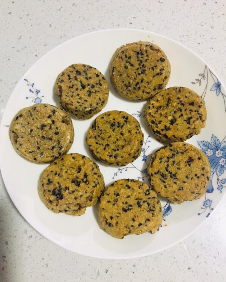 素食:有机燕麦芝麻大饼干