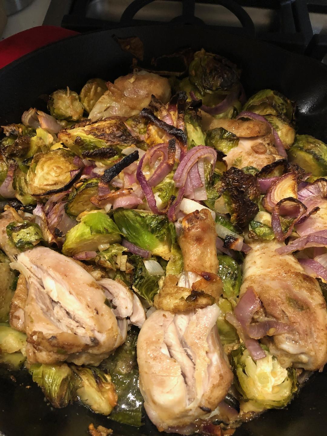 香菜籽烤鸡腿和抱子甘蓝
