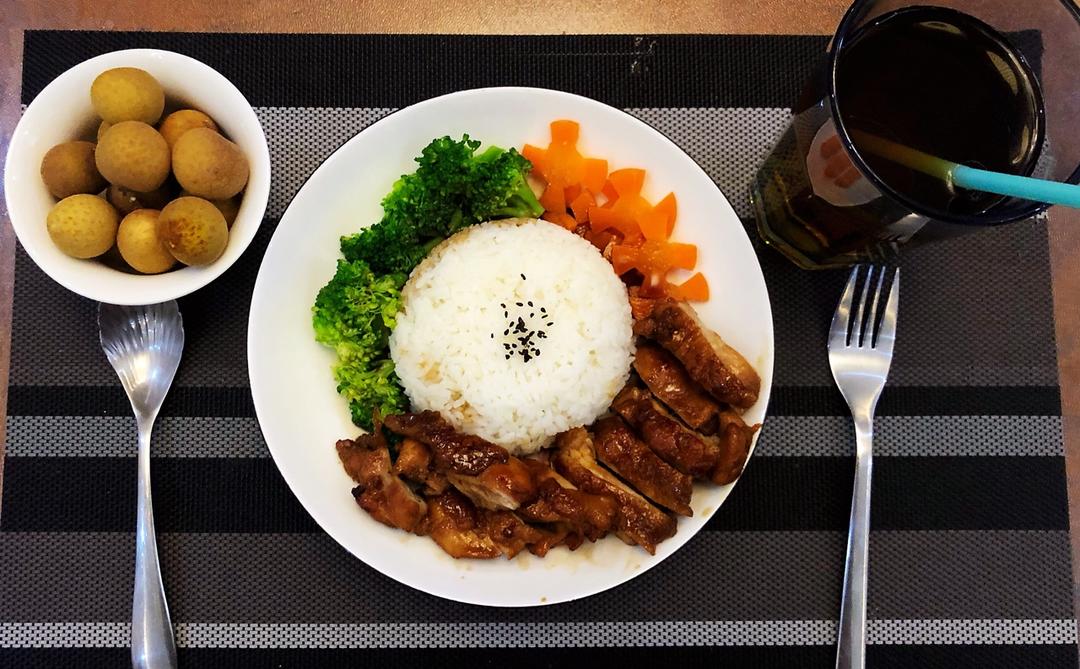 日式照烧鸡排饭