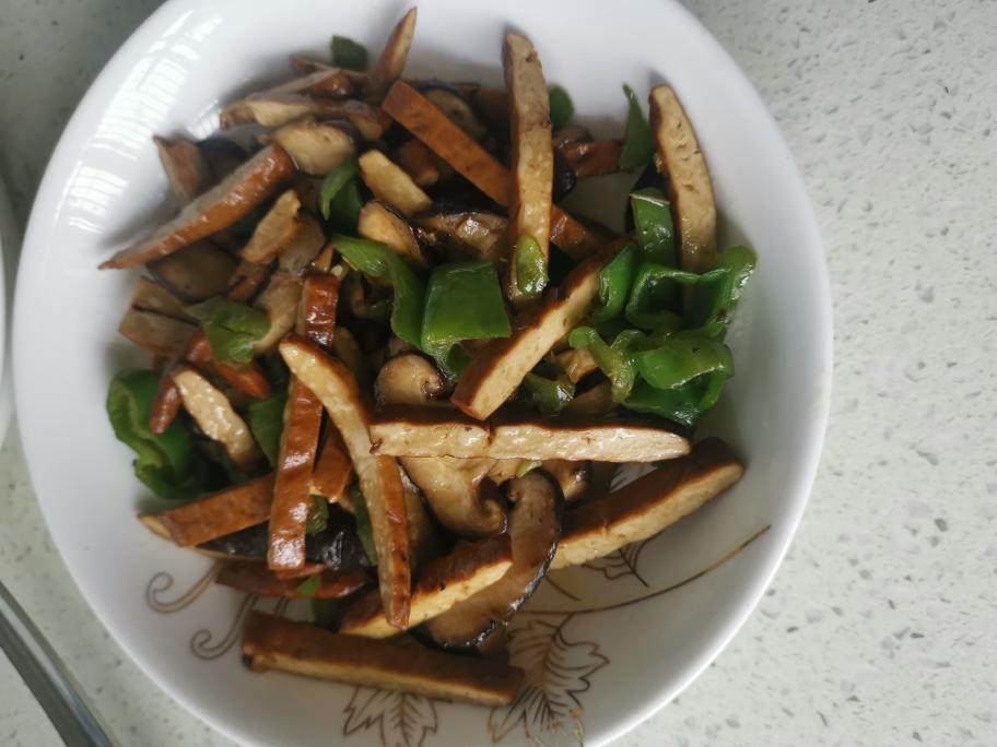 二香组合：香菇香干炒肉片