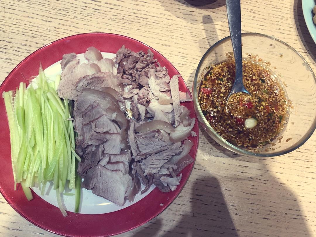 蒜泥白肉