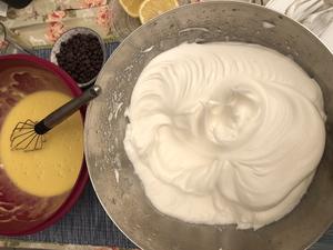 巧克力豆戚风蛋糕10寸（后蛋法）的做法 步骤8