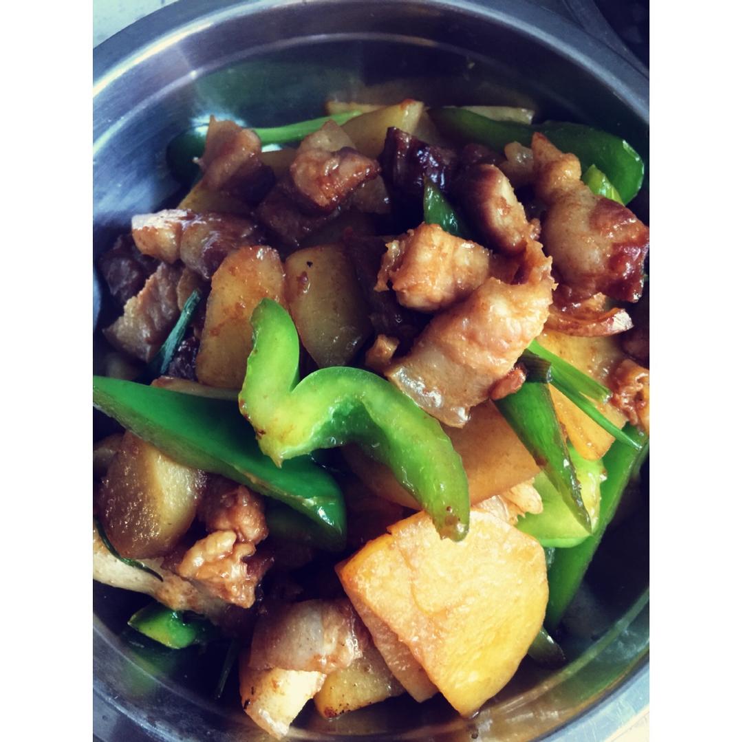 五花肉干煸土豆片
