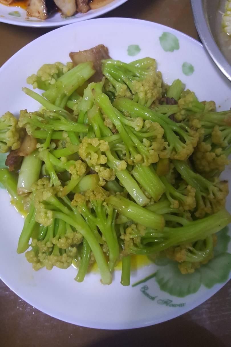 老丁的私房菜-干锅花菜