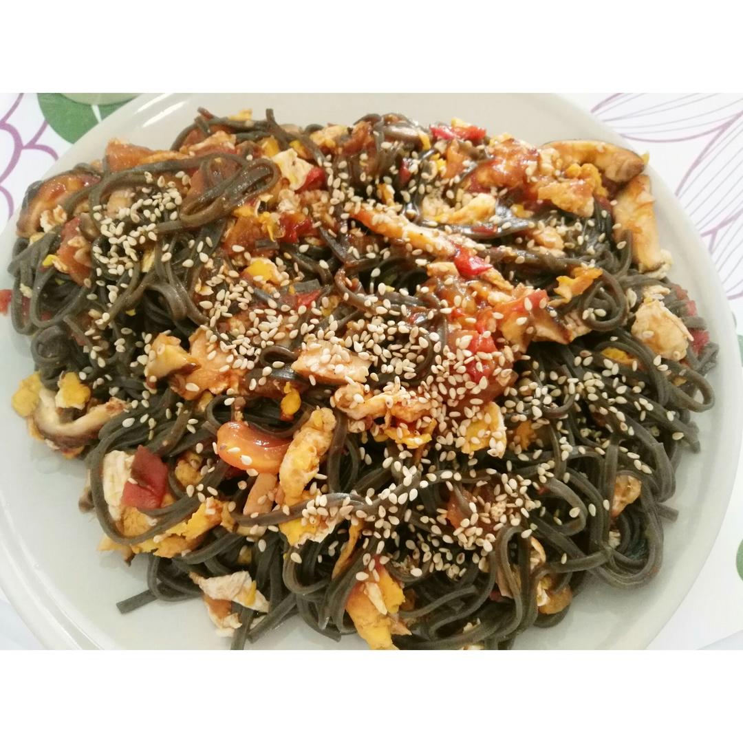 番茄甜辣酱炒荞麦面