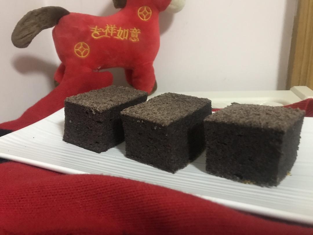 黑米蒸糕