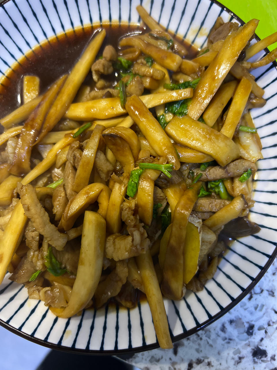 杏鲍菇炒肉丝