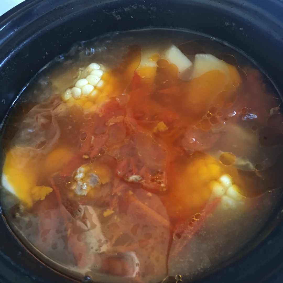 番茄土豆玉米排骨汤