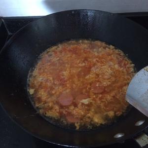 茄汁鸡蛋盖浇面的做法 步骤3