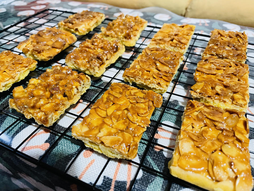 焦糖杏仁酥