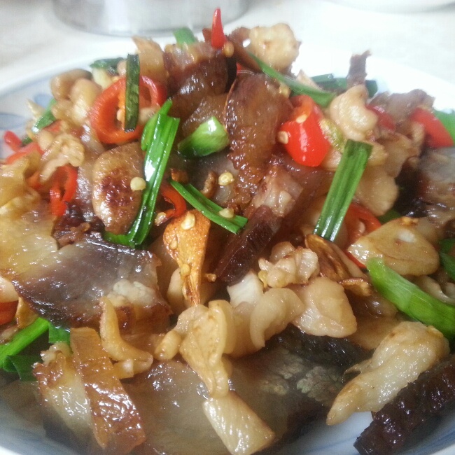 萝卜干炒腊肉