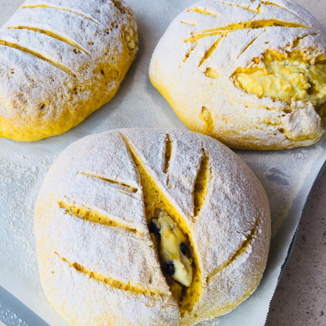 南瓜乳酪软欧包