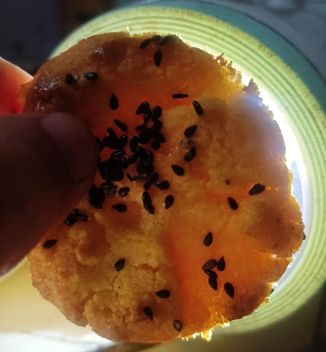 轻轻一按就碎掉的原味桃酥（不输猪油版）