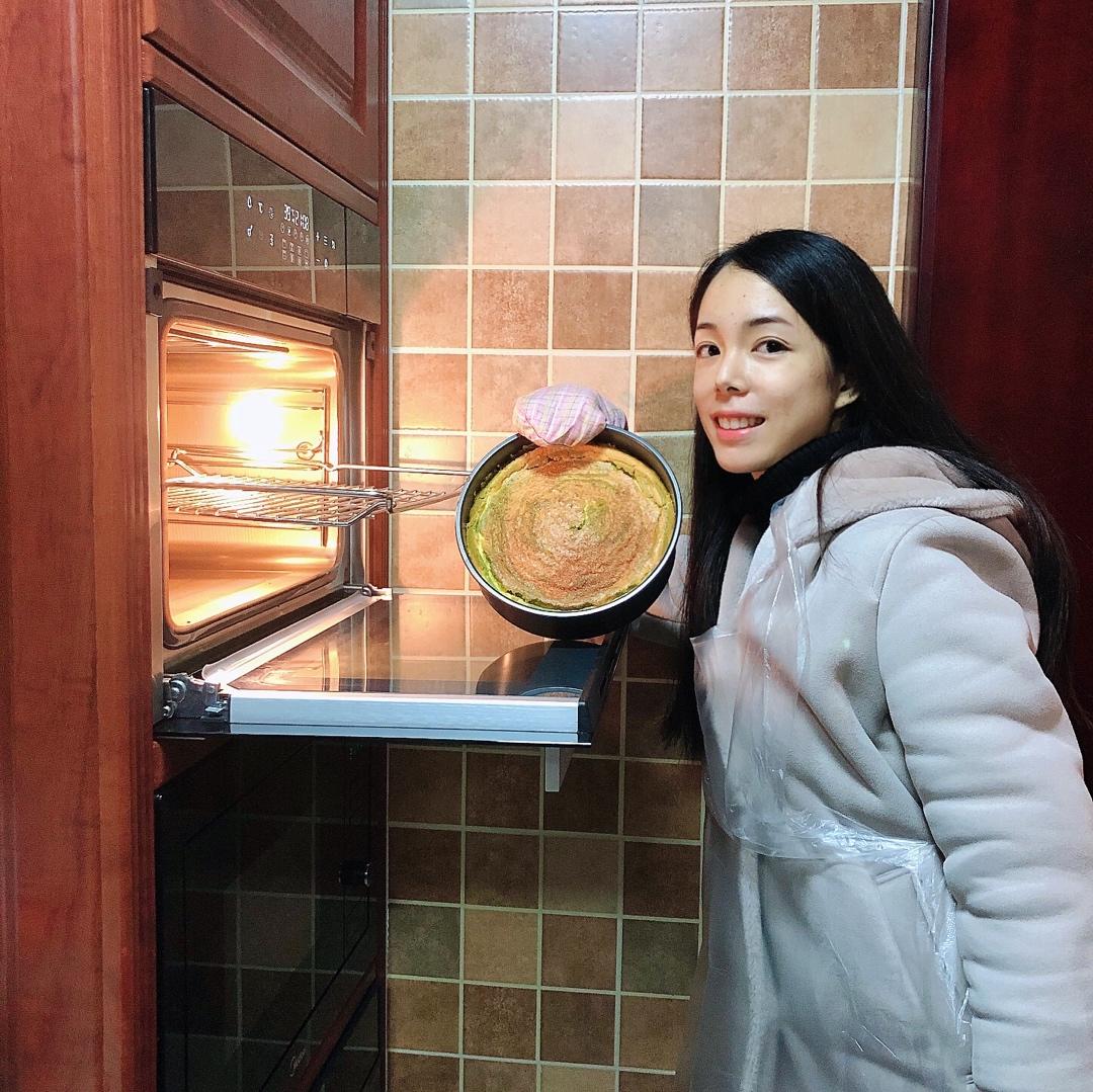 美在内心--红斑马纹拉花戚风蛋糕