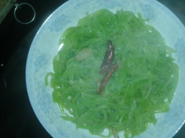 清炒莴笋丝