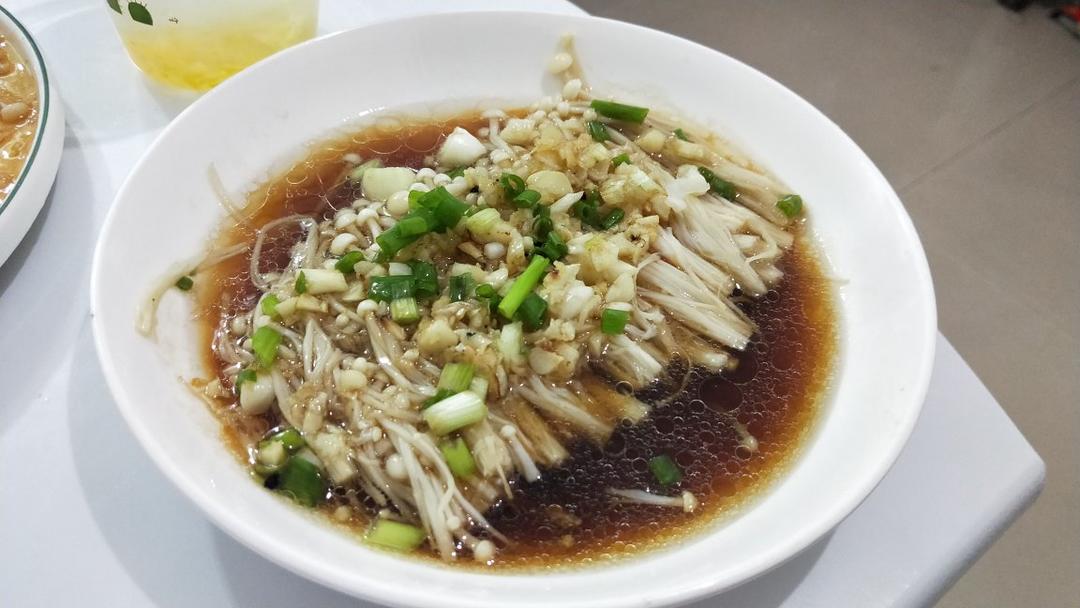 蒜蓉蒸金针菇