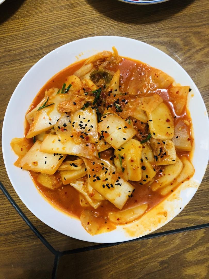 辣白菜炒年糕