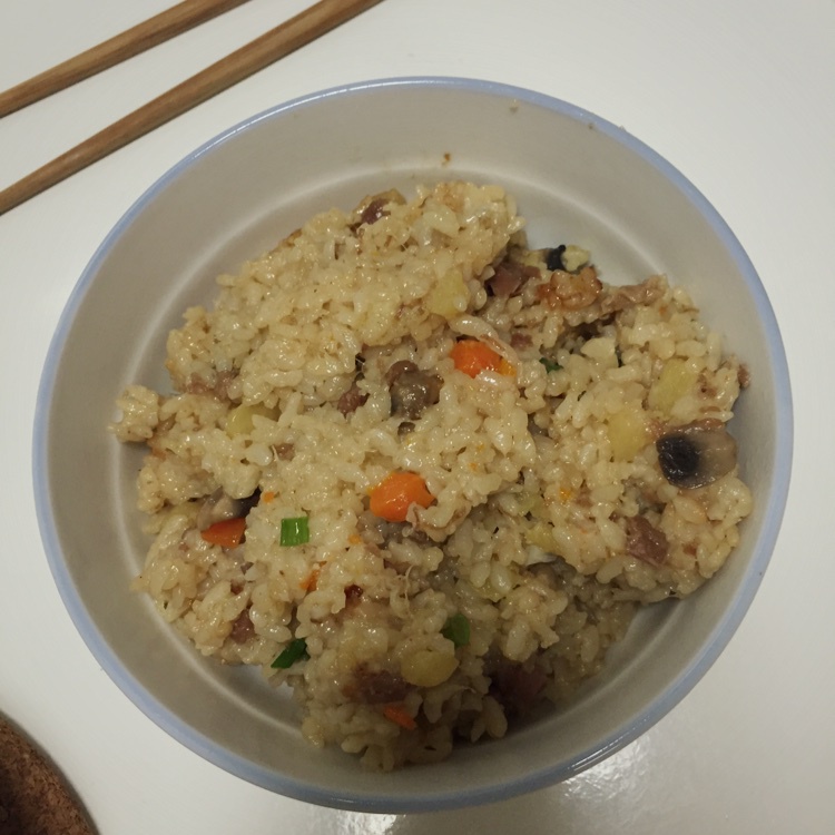 喷香羊肉焖饭