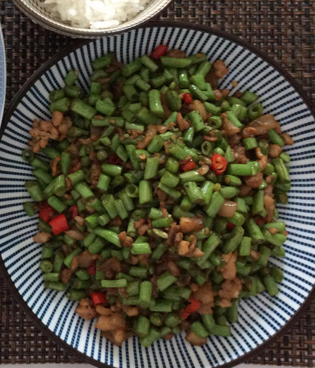 肉沫豆角下饭菜
