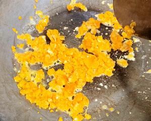 咸蛋黄南瓜（空气炸锅）的做法 步骤5
