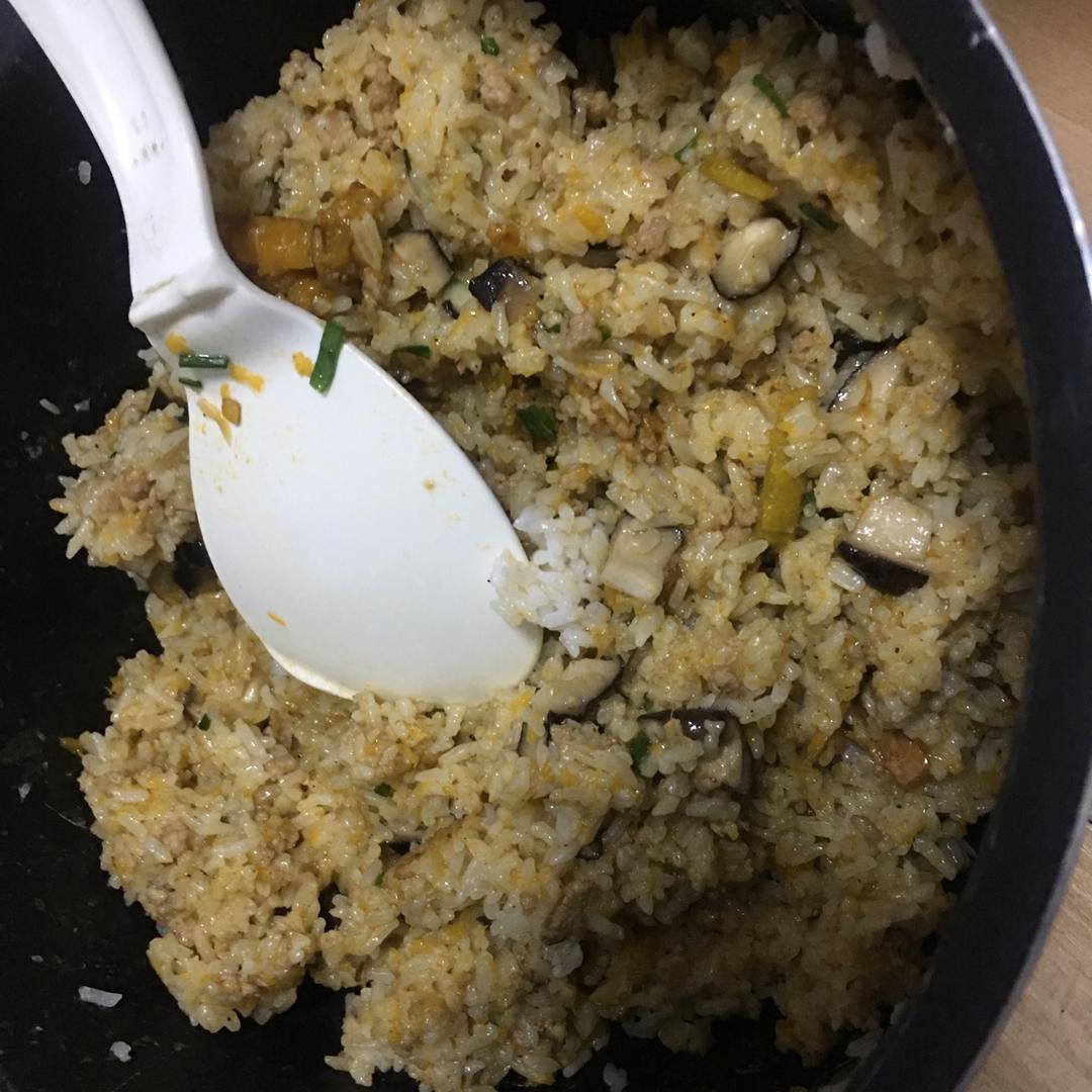 美味到不行的南瓜饭
