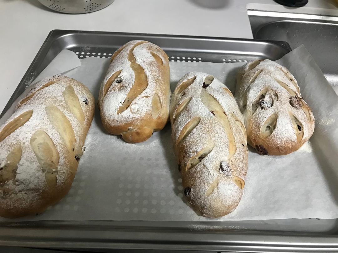 全麦蔓越莓核桃软欧包