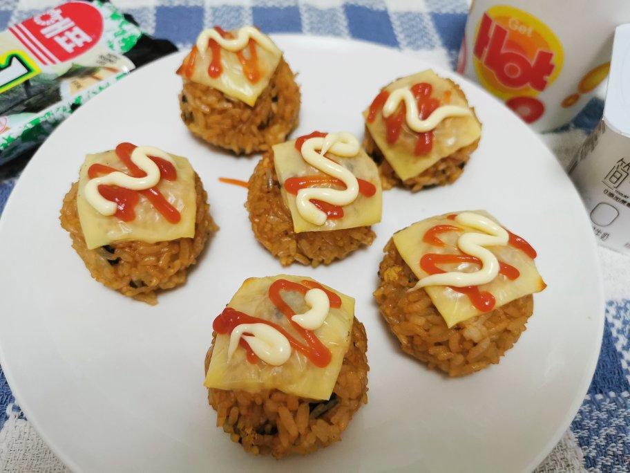 海苔肉松小饭团