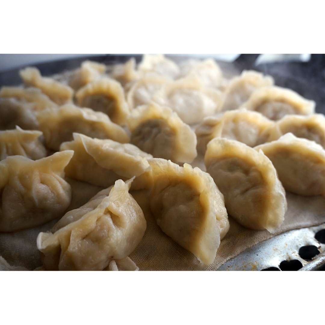 猪肉大葱烫面蒸饺
