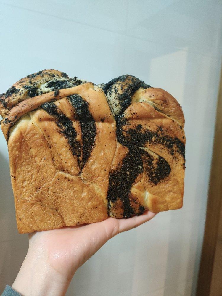 料多多系列--黑芝麻奶酥小吐司