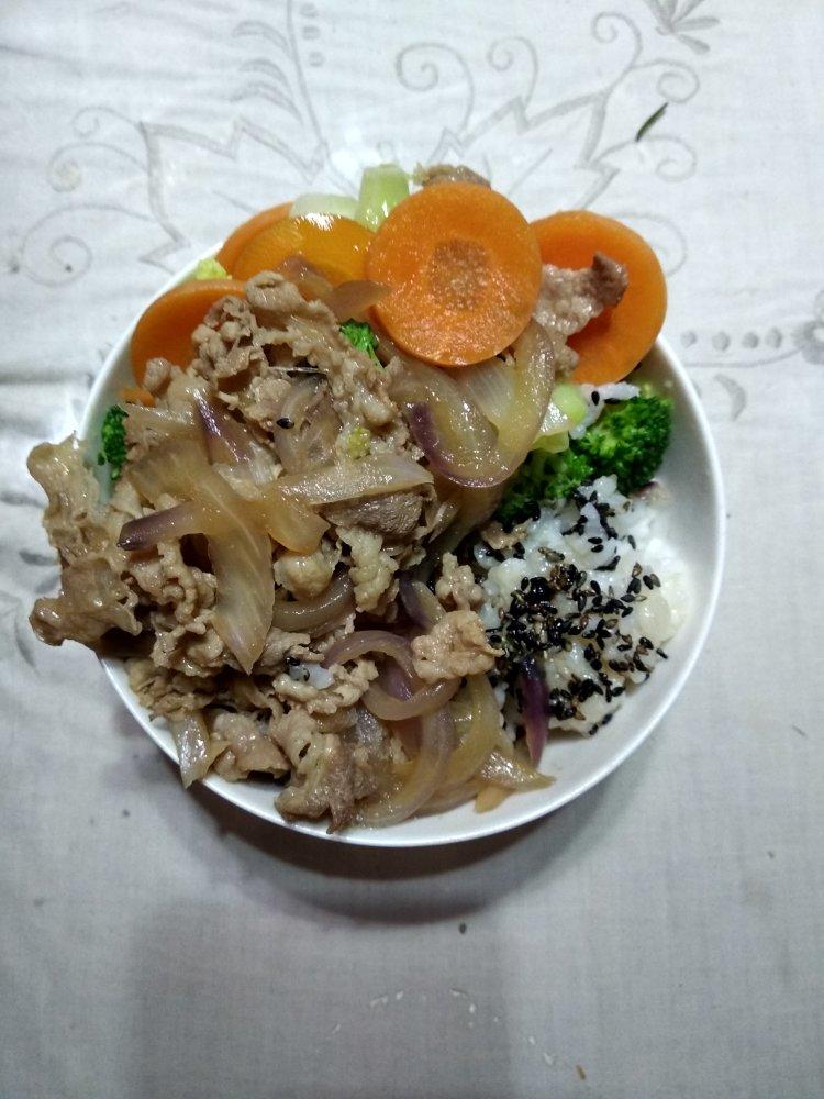 肥牛饭
