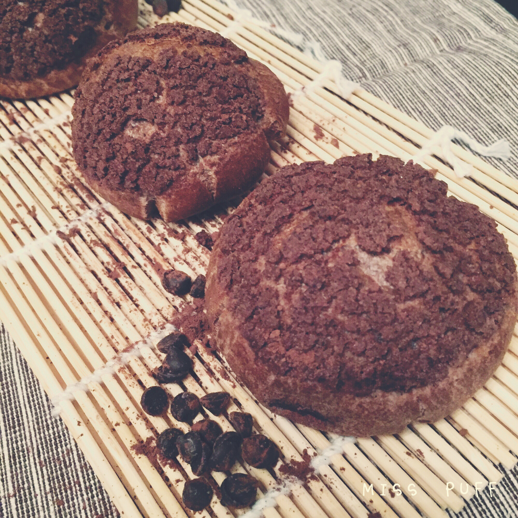 巧克力酥皮泡芙