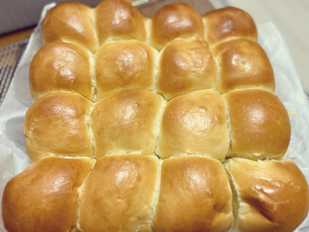 🥛超简单快手，柔软拉丝，一次发酵，牛奶小餐包