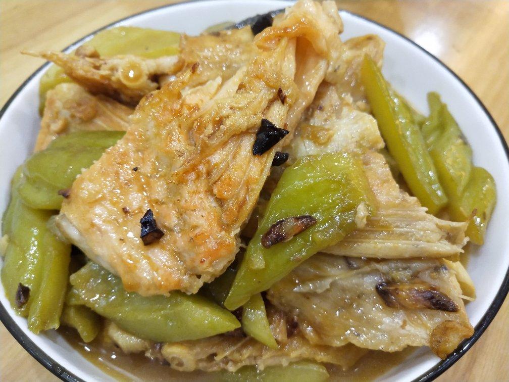 三文鱼焖苦瓜