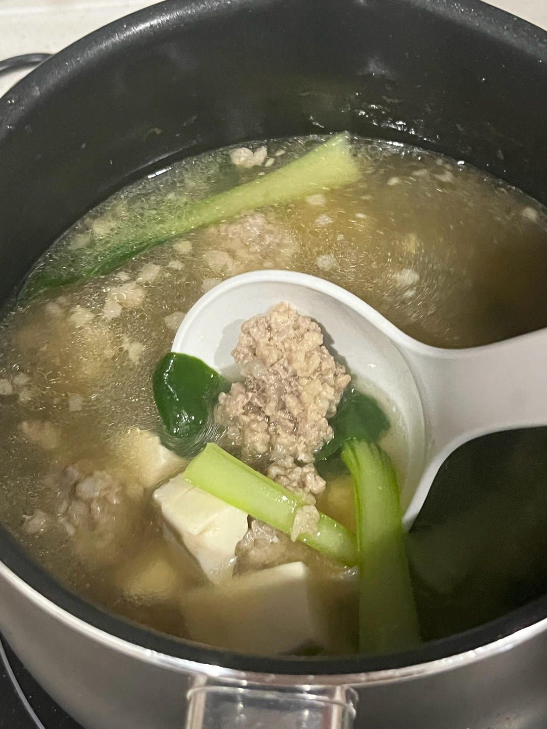 青菜豆腐肉丸汤